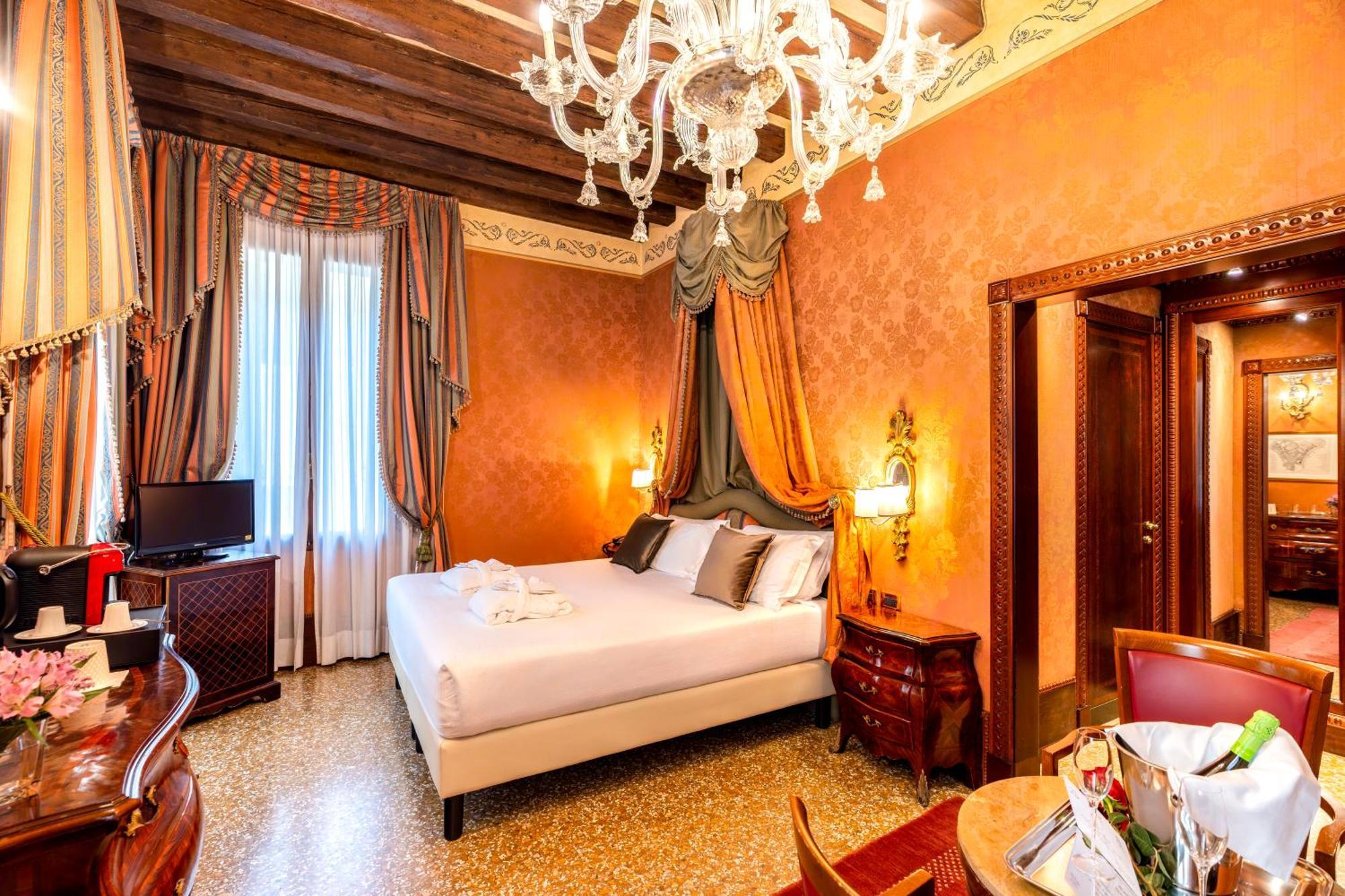 Hotel Al Ponte Dei Sospiri Veneza Exterior foto