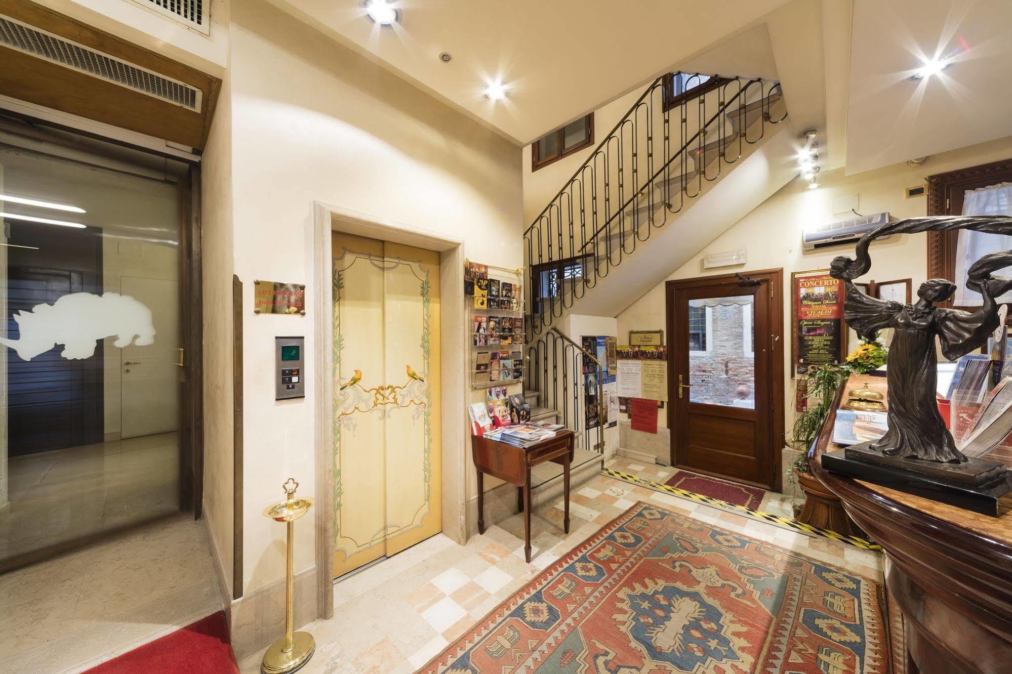 Hotel Al Ponte Dei Sospiri Veneza Exterior foto